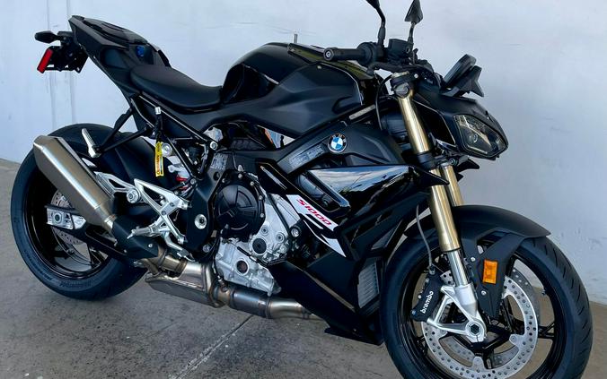 2026 BMW S 1000 R