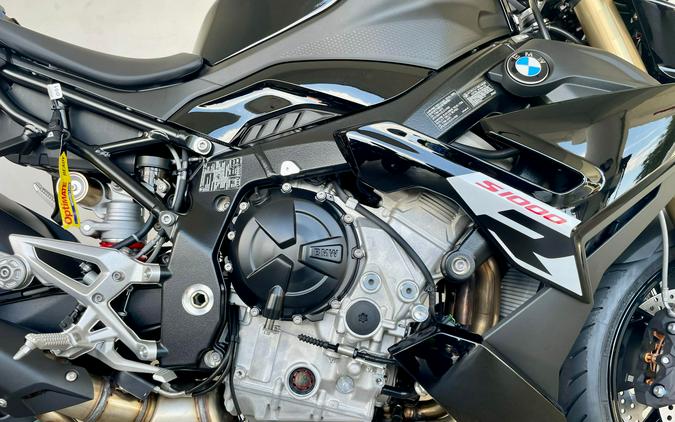 2026 BMW S 1000 R