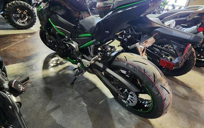 2024 Kawasaki Z900 SE ABS