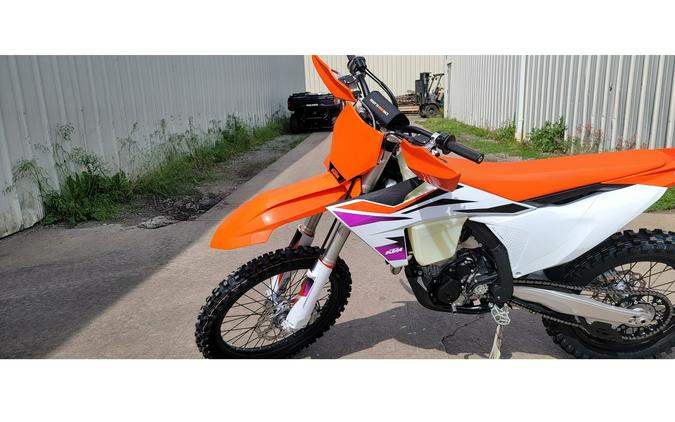 2024 KTM 350 XC-F Factory Edition First Look [9 Fast Facts]