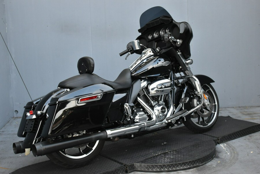 2022 Harley-Davidson Street Glide