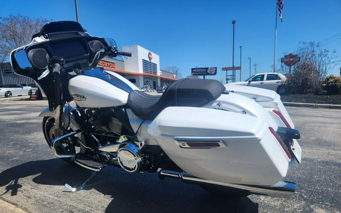 FLHX 2024 Street Glide®