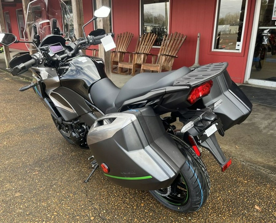2025 Kawasaki Versys 1100 SE LT ABS