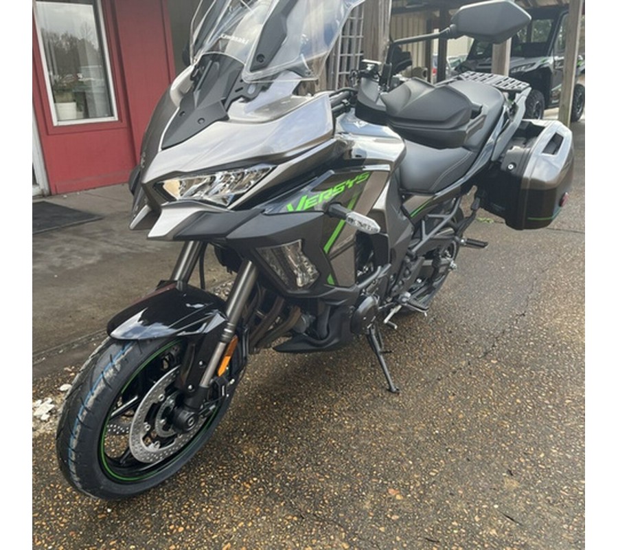 2025 Kawasaki Versys 1100 SE LT ABS