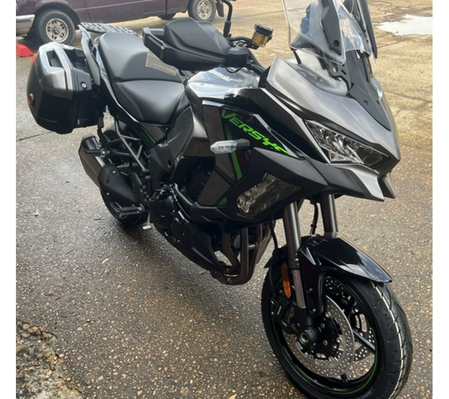 2025 Kawasaki Versys 1100 SE LT ABS