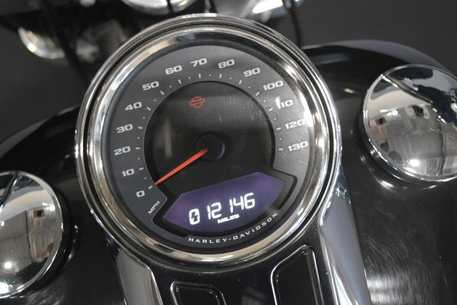 2019 Harley-Davidson Sport Glide Vivid Black