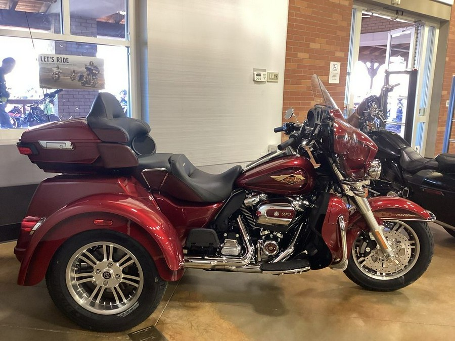 2023 HarleyDavidson® FLHTCUTGAN Tri Glide® Ultra Anniversary Edition