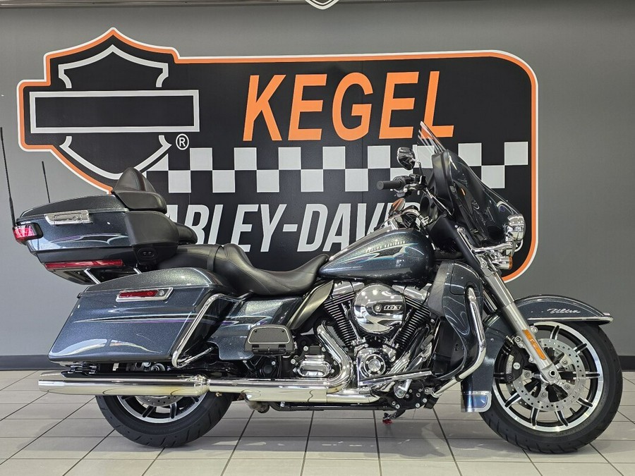 2015 Harley-Davidson Electra Glide Ultra Classic Black Magic