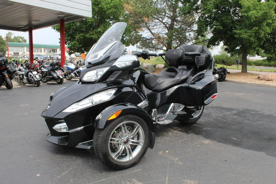 2011 Can-Am® Spyder® RT Audio & Convenience SE5