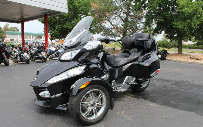 2011 Can-Am® Spyder® RT Audio & Convenience SE5