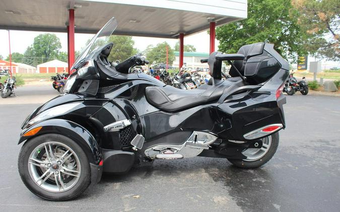 2011 Can-Am® Spyder® RT Audio & Convenience SE5