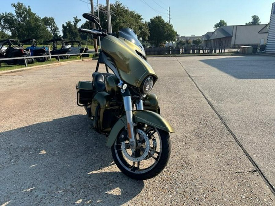 2016 Harley-Davidson® FLHX - Street Glide®