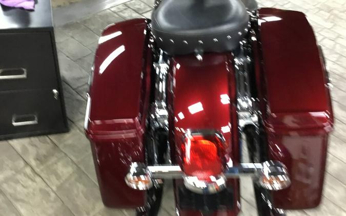 2014 Harley-Davidson® Road King® Mysterious Red Sunglo