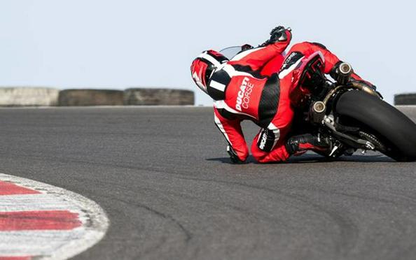 2026 Ducati Panigale V2