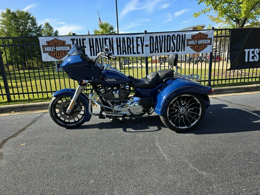 2023 Harley-Davidson® Road Glide® 3 Bright Billiard Blue