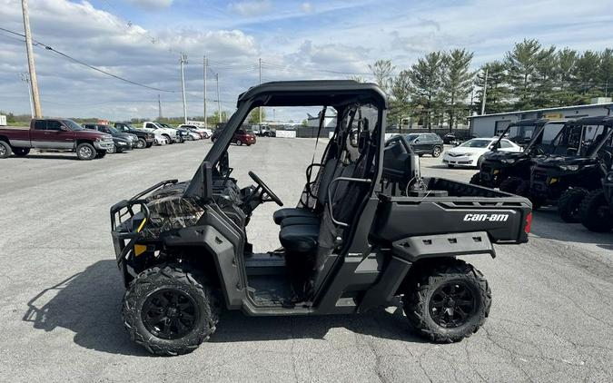 2024 Can-Am® SSV DEF DPS 62 HD9 CA 24