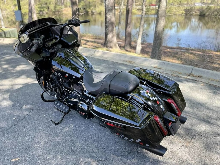 FLTRX 2025 Road Glide™
