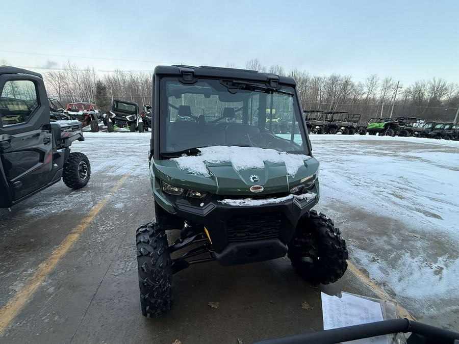 2026 Can-Am® Defender MAX DPS CAB HD10
