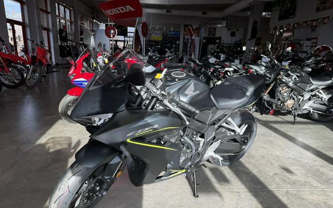 2026 Honda CBR650R E-Clutch