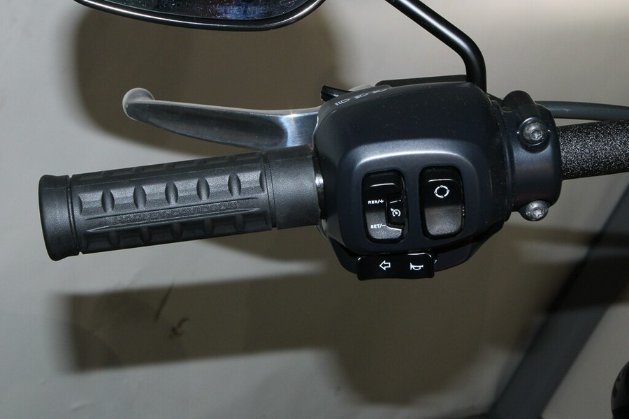 New 2026 Harley-Davidson Street Bob Cruiser FXBB Motorcycle For Sale In Miami, Florida
