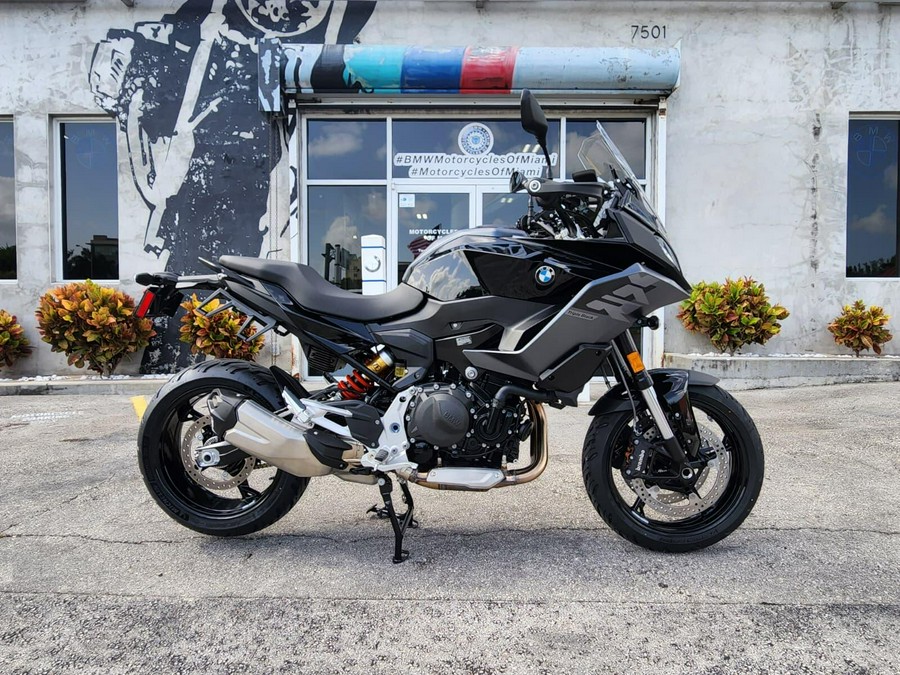 2026 BMW F 900 XR