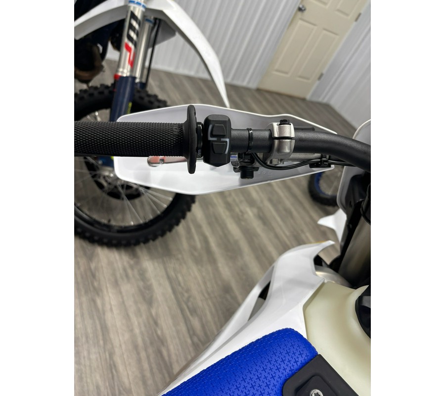 2027 Husqvarna TE 300