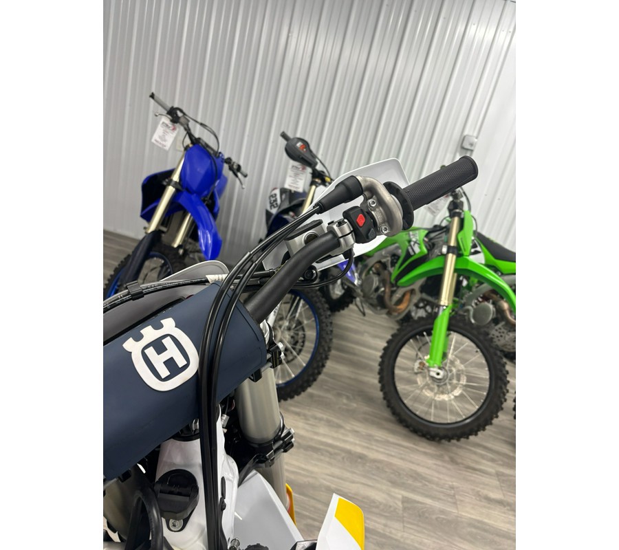 2027 Husqvarna TE 300