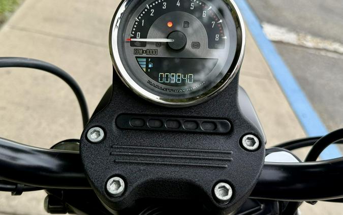 XL 883N 2015 Iron 883