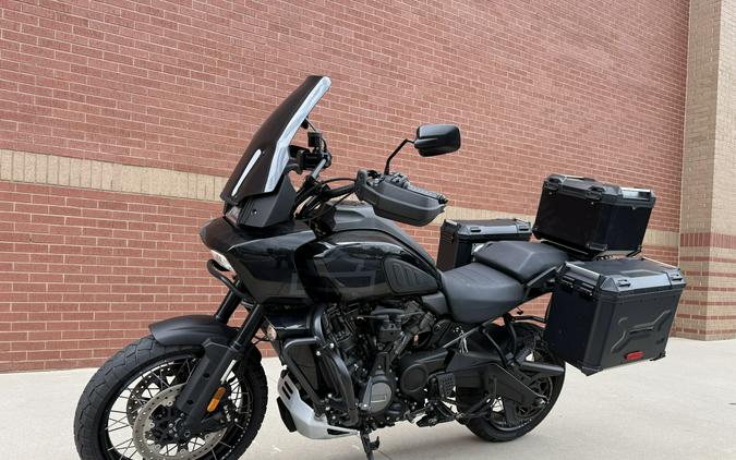 2022 Harley-Davidson® Pan America™ 1250 Special Vivid Black