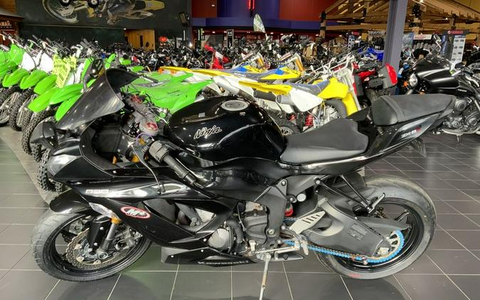 2013 Kawasaki Ninja® ZX™ -6R, ZX636