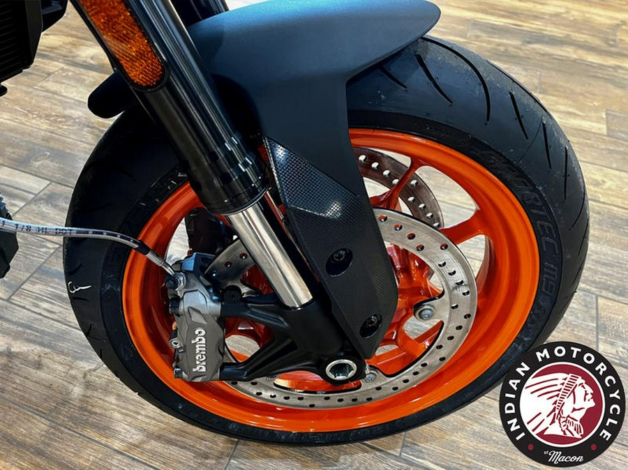 2023 Indian Motorcycle® FTR Stealth Gray/Orange Burst