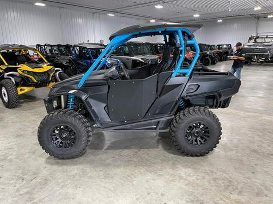 2016 Can-Am Commander XT-P 1000