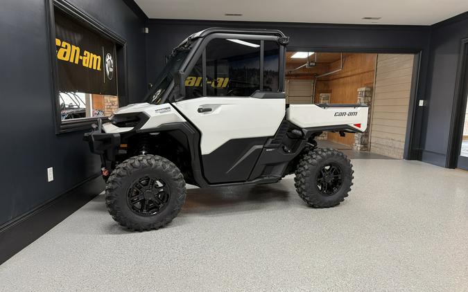 2026 Can-Am Defender Limited HD11