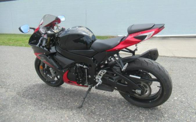 2014 Suzuki GSX-R750™