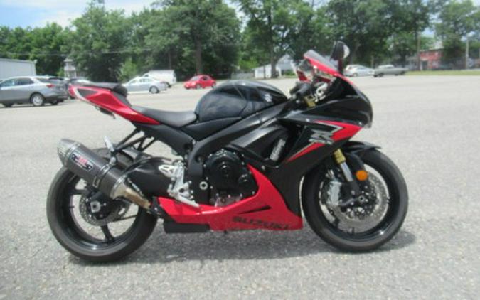 2014 Suzuki GSX-R750™