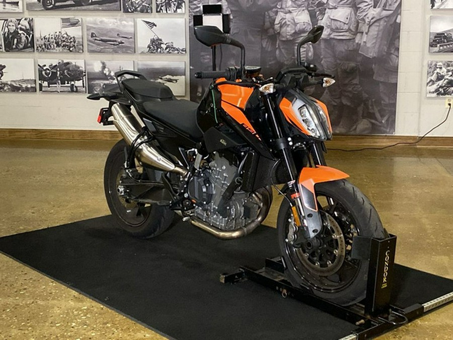 2022 KTM Duke 890 890 R