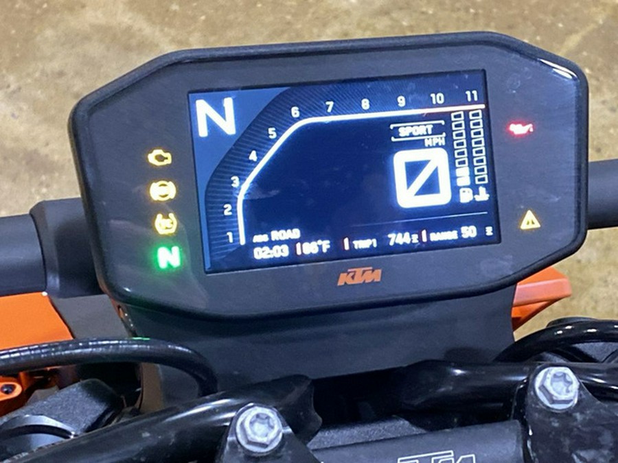 2022 KTM Duke 890 890 R