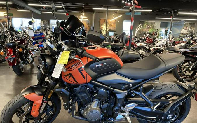 2023 Triumph Trident 660 Matte Baja Orange / Matte Storm Grey