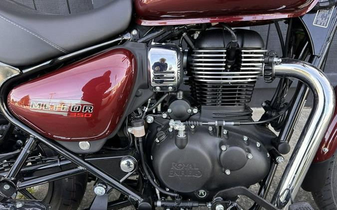 2023 Royal Enfield Meteor 350 Stellar Red