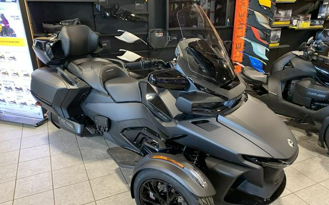 2023 Can-Am® Spyder RT Limited Dark Wheels