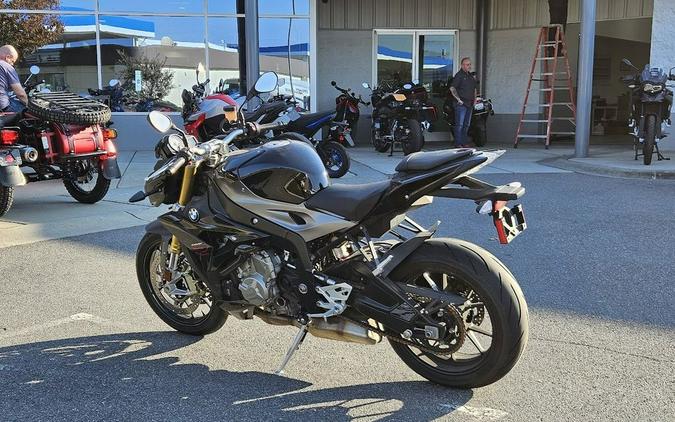 2016 BMW S 1000 R Black Storm Metallic