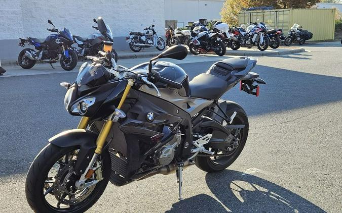 2016 BMW S 1000 R Black Storm Metallic