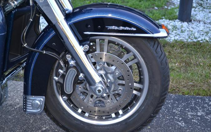 2014 Harley-Davidson® Tri Glide® Ultra - FLHTCUTG