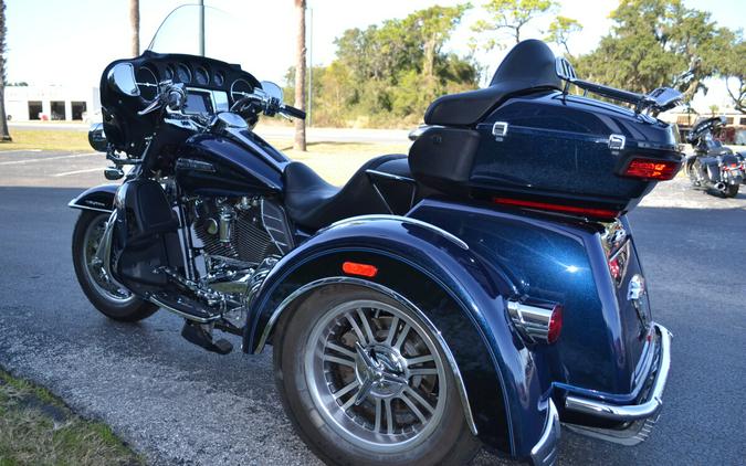 2014 Harley-Davidson® Tri Glide® Ultra - FLHTCUTG