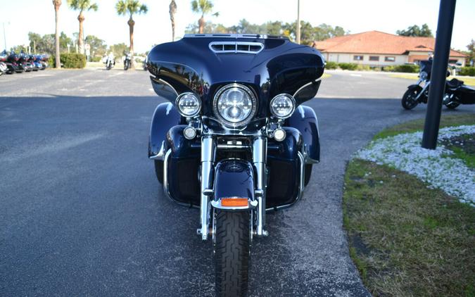 2014 Harley-Davidson® Tri Glide® Ultra - FLHTCUTG