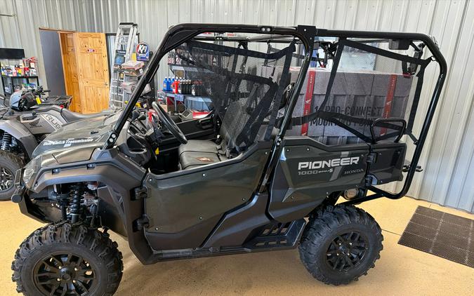 2025 Honda Pioneer 1000-5 Deluxe