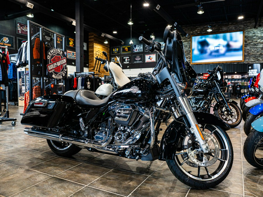 2023 Harley-Davidson Street Glide BLACK