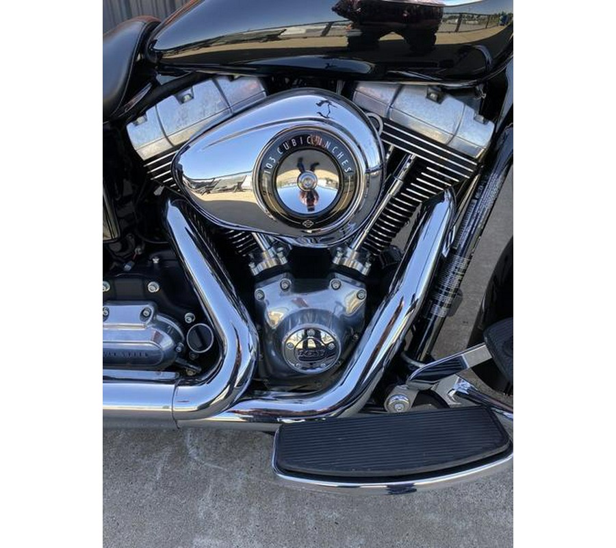 2012 Harley-Davidson® FLD - Dyna® Switchback™