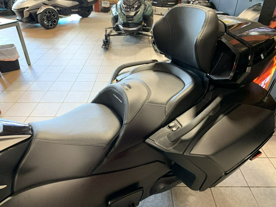 2023 Can-Am® Spyder RT Limited Dark Wheels