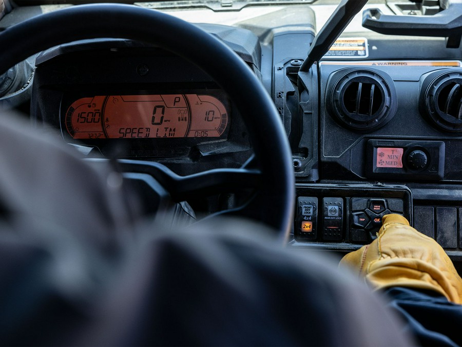 2025 Can-Am Defender MAX Limited HD10